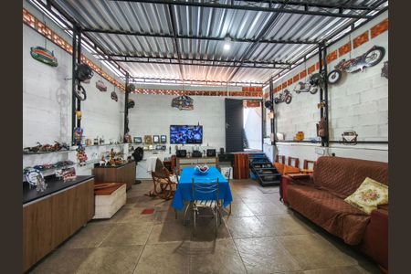 Casa à venda com 280m², 2 quartos e 2 vagasTerraço