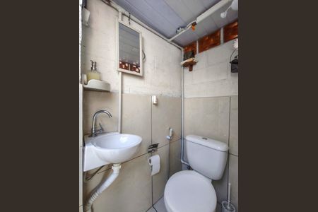 Casa à venda com 280m², 2 quartos e 2 vagasBanheiro