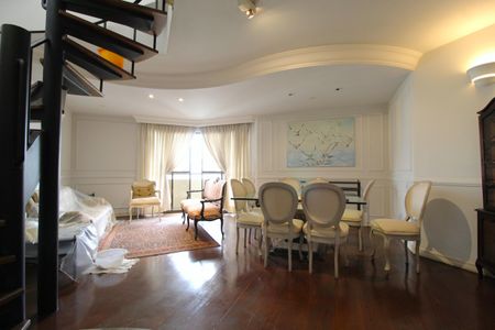 Apartamento à venda com 250m², 2 quartos e 3 vagasSala