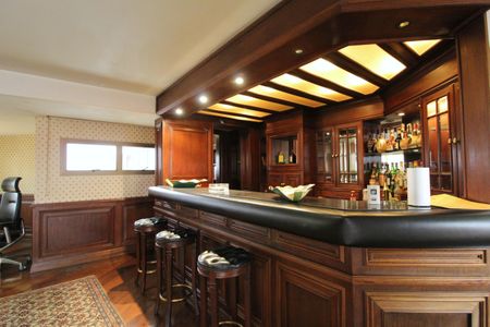 Apartamento à venda com 250m², 2 quartos e 3 vagasCobertura