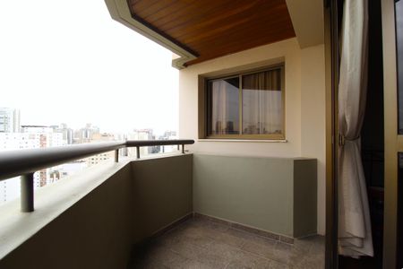 Apartamento à venda com 250m², 2 quartos e 3 vagasVaranda da Sala