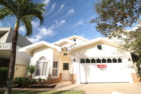 Casa de condomínio para alugar com 316m², 4 quartos e 4 vagasFachada