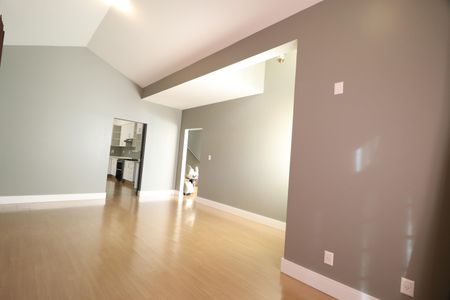 Casa de condomínio para alugar com 316m², 4 quartos e 4 vagasSala 1