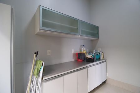 Casa de condomínio para alugar com 316m², 4 quartos e 4 vagasÁrea de Serviço