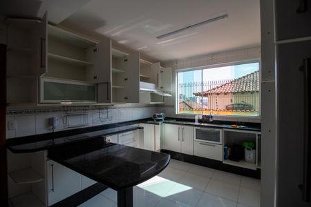 Casa à venda com 250m², 3 quartos e 2 vagasCozinha