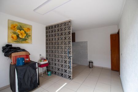 Casa à venda com 250m², 3 quartos e 2 vagasÁrea de Serviço