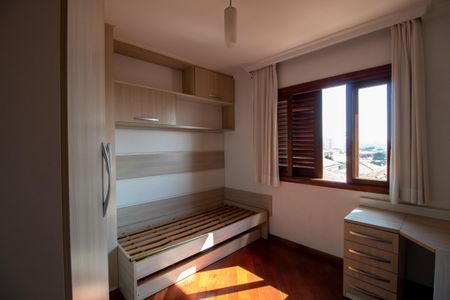 Casa à venda com 250m², 3 quartos e 2 vagasQuarto 2