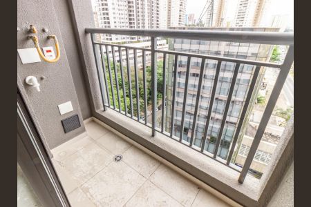 Studio à venda com 28m², 1 quarto e sem vaga Studio à venda com 28m², 1 quarto e sem vagaVaranda