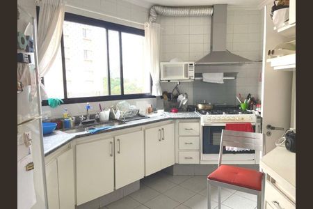 Apartamento à venda com 273m², 4 quartos e 3 vagas