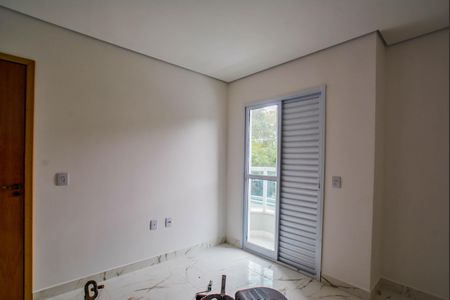 Casa à venda com 120m², 3 quartos e 3 vagas Suíte