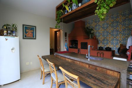 Casa de condomínio à venda com 340m², 3 quartos e 4 vagasEspaço Gourmet