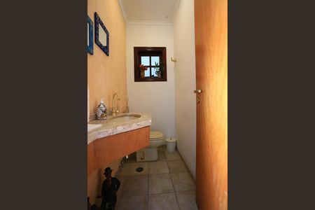 Casa de condomínio à venda com 340m², 3 quartos e 4 vagasLavabo  2