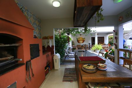 Casa de condomínio à venda com 340m², 3 quartos e 4 vagasEspaço Gourmet