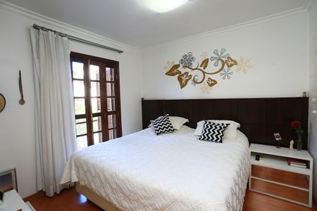 Casa de condomínio à venda com 340m², 3 quartos e 4 vagasSuíte 1