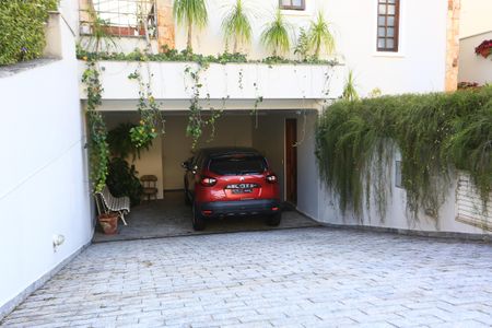 Casa de condomínio à venda com 340m², 3 quartos e 4 vagasGaragem