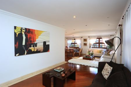 Casa de condomínio à venda com 340m², 3 quartos e 4 vagasSala 