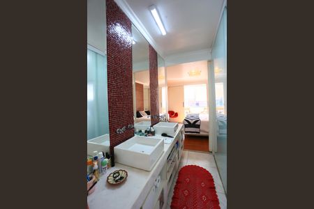 Casa de condomínio à venda com 340m², 3 quartos e 4 vagasBanheiro da Suíte 2