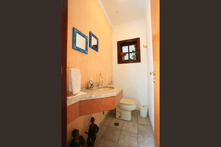 Casa de condomínio à venda com 340m², 3 quartos e 4 vagasLavabo  2