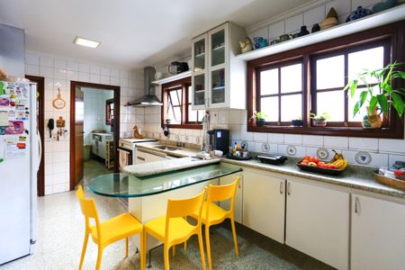 Casa de condomínio à venda com 340m², 3 quartos e 4 vagasCozinha