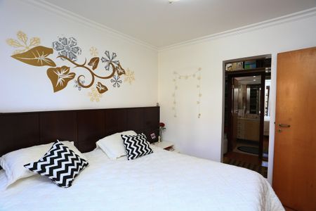 Casa de condomínio à venda com 340m², 3 quartos e 4 vagasSuíte 1