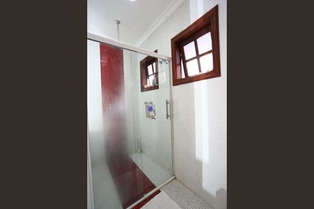 Casa de condomínio à venda com 340m², 3 quartos e 4 vagasBanheiro da Suíte 2