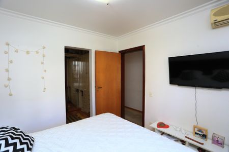 Casa de condomínio à venda com 340m², 3 quartos e 4 vagasSuíte 1