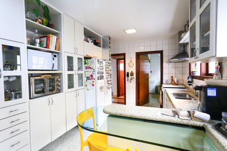 Casa de condomínio à venda com 340m², 3 quartos e 4 vagasCozinha