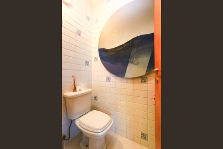 Casa de condomínio à venda com 340m², 3 quartos e 4 vagasBanheiro