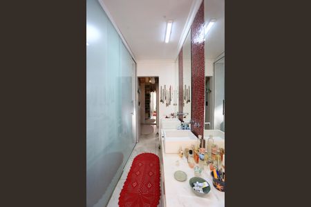 Casa de condomínio à venda com 340m², 3 quartos e 4 vagasBanheiro da Suíte 2