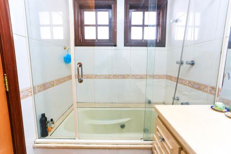 Casa de condomínio à venda com 340m², 3 quartos e 4 vagasBanheiro da Suíte 1