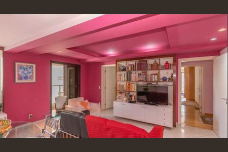 Apartamento à venda com 303m², 3 quartos e 4 vagas