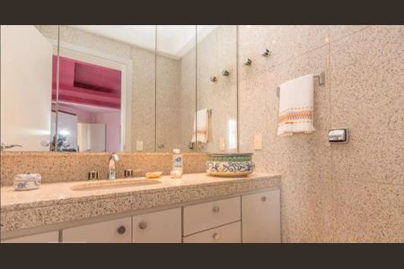 Apartamento à venda com 303m², 3 quartos e 4 vagas