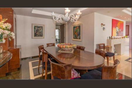 Apartamento à venda com 303m², 3 quartos e 4 vagas