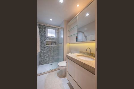 Apartamento à venda com 120m², 2 quartos e 2 vagasBanheiro 2 da Suíte 1