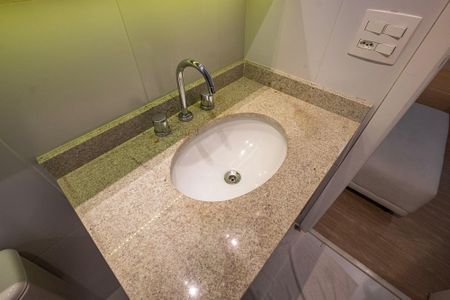 Apartamento à venda com 120m², 2 quartos e 2 vagasBanheiro da Suíte 2