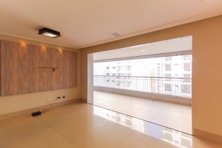 Apartamento à venda com 115m², 2 quartos e 2 vagas Apartamento à venda com 115m², 2 quartos e 2 vagasSala