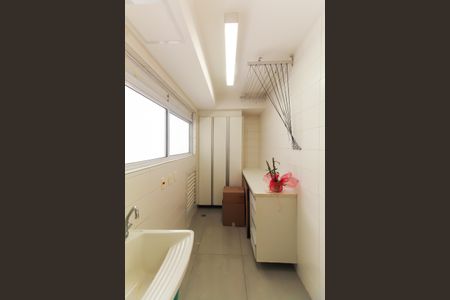 Apartamento à venda com 115m², 2 quartos e 2 vagas Apartamento à venda com 115m², 2 quartos e 2 vagasÁrea de Serviço