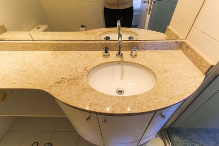 Apartamento à venda com 115m², 2 quartos e 2 vagas Apartamento à venda com 115m², 2 quartos e 2 vagasBanheiro da Suíte 3