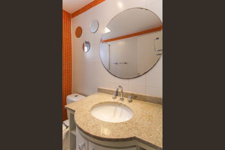 Apartamento à venda com 115m², 2 quartos e 2 vagas Apartamento à venda com 115m², 2 quartos e 2 vagasBanheiro