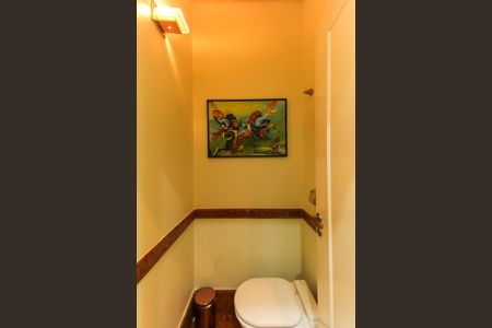 Casa à venda com 1000m², 4 quartos e 8 vagas Casa à venda com 1000m², 4 quartos e 8 vagasLavabo