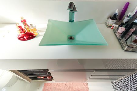 Casa à venda com 1000m², 4 quartos e 8 vagas Casa à venda com 1000m², 4 quartos e 8 vagasBanheiro da Suíte 1