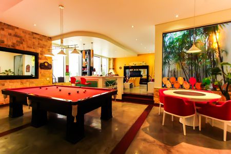 Casa à venda com 1000m², 4 quartos e 8 vagas Casa à venda com 1000m², 4 quartos e 8 vagasÁrea comum - Salão de jogos