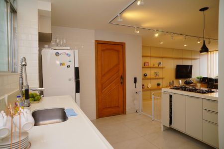 Apartamento à venda com 90m², 3 quartos e 1 vagaCozinha
