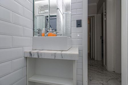 Apartamento à venda com 100m², 3 quartos e 3 vagas Apartamento à venda com 100m², 3 quartos e 3 vagasBanheiro Social