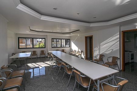 Apartamento à venda com 100m², 3 quartos e 3 vagas Apartamento à venda com 100m², 3 quartos e 3 vagasÁrea Comum