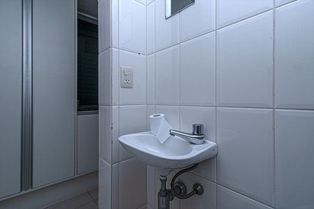 Apartamento à venda com 100m², 3 quartos e 3 vagas Apartamento à venda com 100m², 3 quartos e 3 vagasBanheiro de Serviço