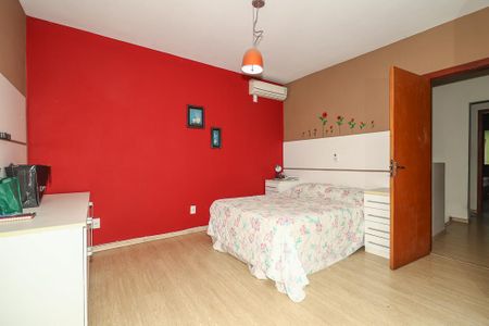 Casa para alugar com 238m², 4 quartos e 3 vagasSuíte