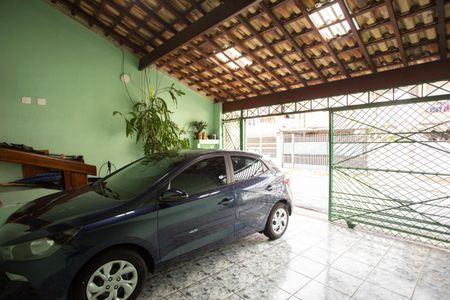 Casa à venda com 320m², 3 quartos e 2 vagas Casa à venda com 320m², 3 quartos e 2 vagasGaragem