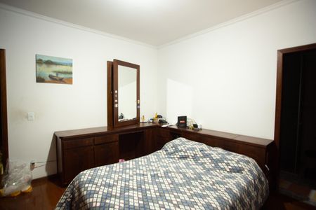 Casa à venda com 320m², 3 quartos e 2 vagas Casa à venda com 320m², 3 quartos e 2 vagasQuarto