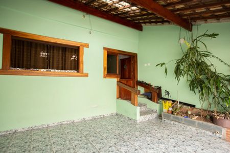 Casa à venda com 320m², 3 quartos e 2 vagas Casa à venda com 320m², 3 quartos e 2 vagasGaragem